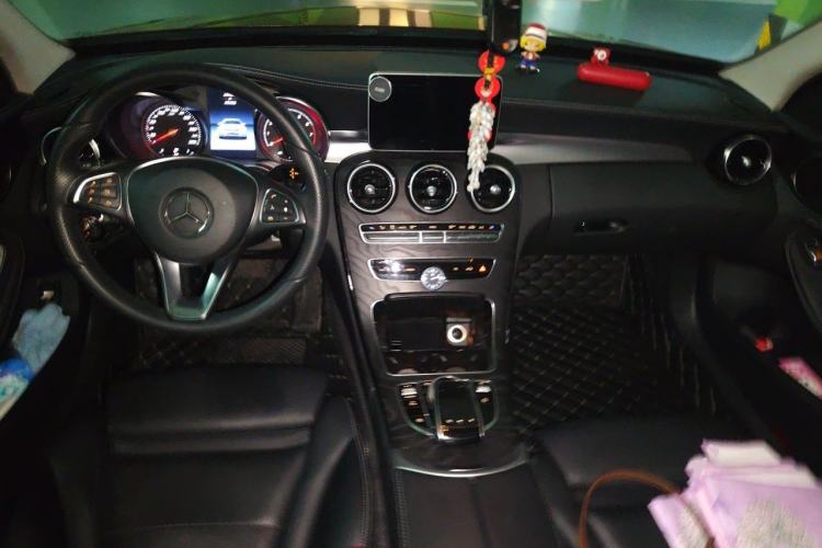 Used Mercedes-Benz C-Class 2017 C 200 L Sport Edition Center Console