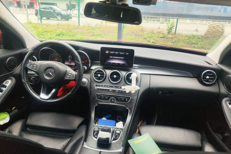 Used Mercedes-Benz C-Class 2017 Restyled C 180 L Fashion Edition Sport Version Center Console