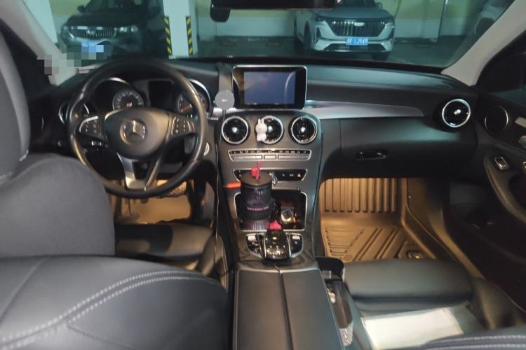 Used Mercedes-Benz C-Class 2017 Facelift C 200 L Center Console