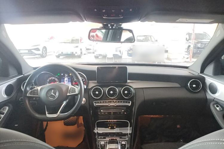 Used Mercedes-Benz C-Class 2017 Restyled C 200 Sport Edition Center Console