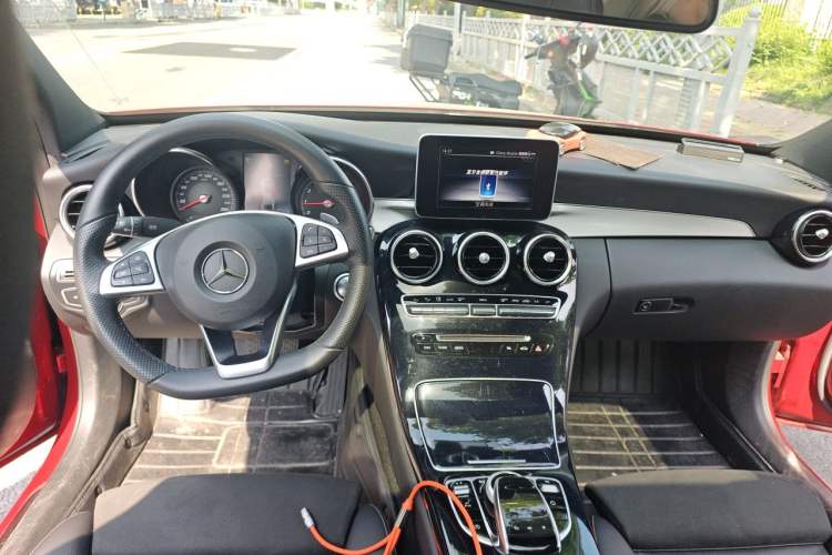 Used Mercedes-Benz C-Class 2017 C 200 Sport Edition Center Console