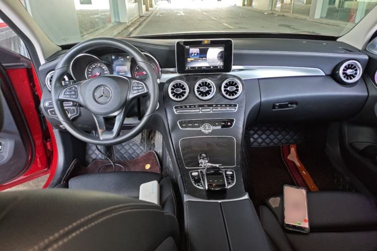 Used Mercedes-Benz C-Class 2017 C 200 L Sport Edition Center Console