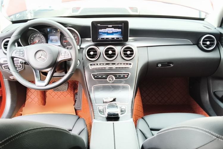 Used Mercedes-Benz C-Class 2017 C 180 L Sport Edition Center Console