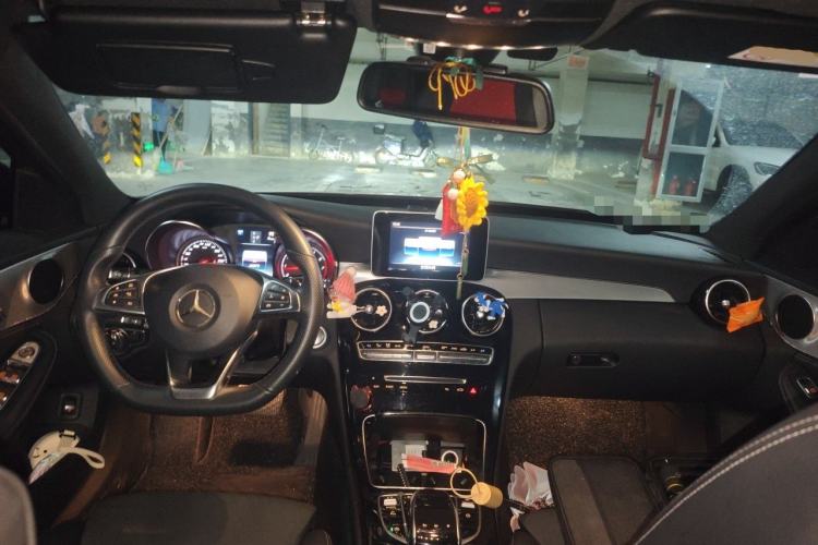 Used Mercedes-Benz C-Class 2017 Restyled C 200 Sport Edition Center Console