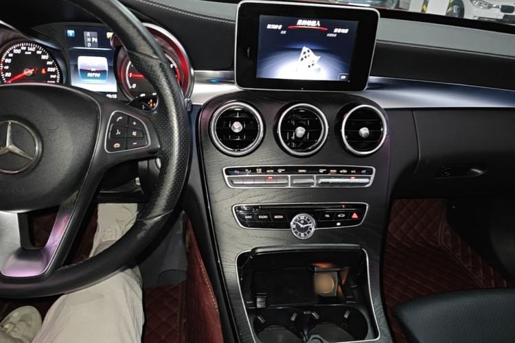 Used Mercedes-Benz C-Class 2017 Restyled C 180 L Fashion Edition Sport Version Center Console
