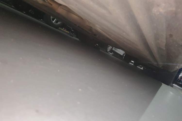 Used Mercedes-Benz C-Class 2017 Facelift C 200 L Sport Edition Chassis Front Left