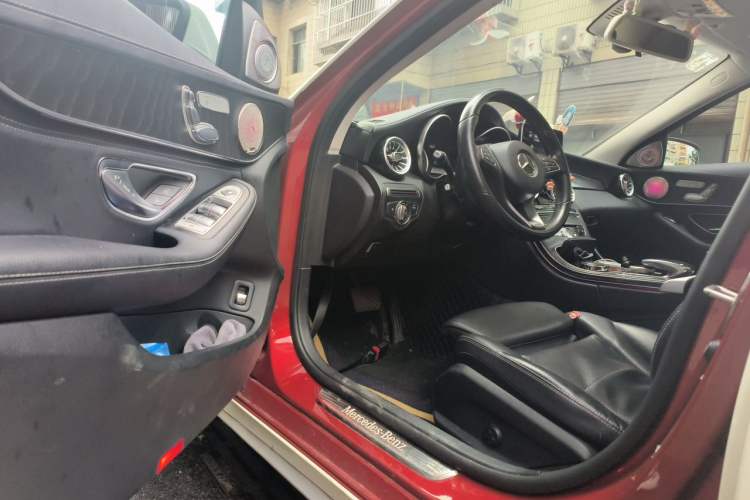Used Mercedes-Benz C-Class 2017 C 200 L Sport Edition Driver Seat