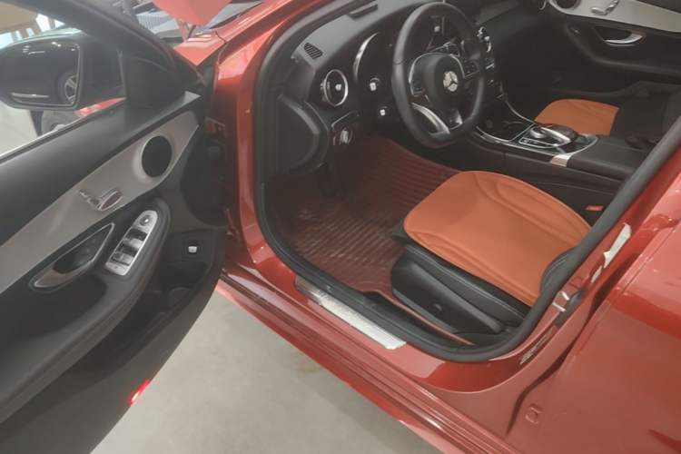 Used Mercedes-Benz C-Class 2017 Restyled C 200 Sport Edition Driver Seat