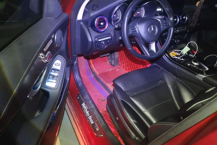Used Mercedes-Benz C-Class 2017 Facelift C 200 L Sport Edition Driver Seat