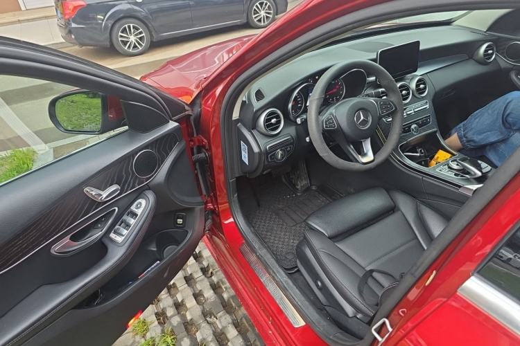 Used Mercedes-Benz C-Class 2017 Facelift C 200 Station Wagon Driver Seat