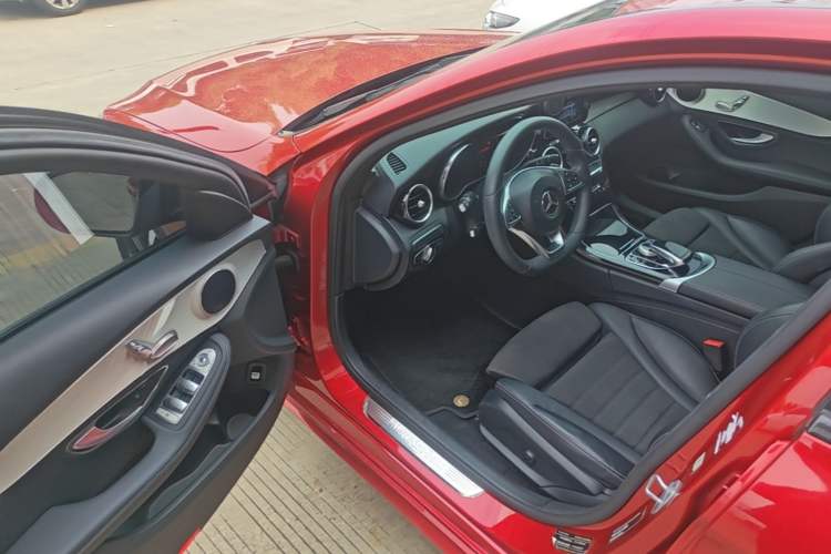 Used Mercedes-Benz C-Class 2017 Restyled C 200 Sport Edition Driver Seat