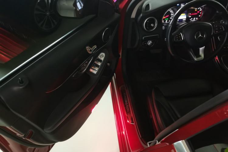 Used Mercedes-Benz C-Class 2017 C 200 station wagon Driver Seat