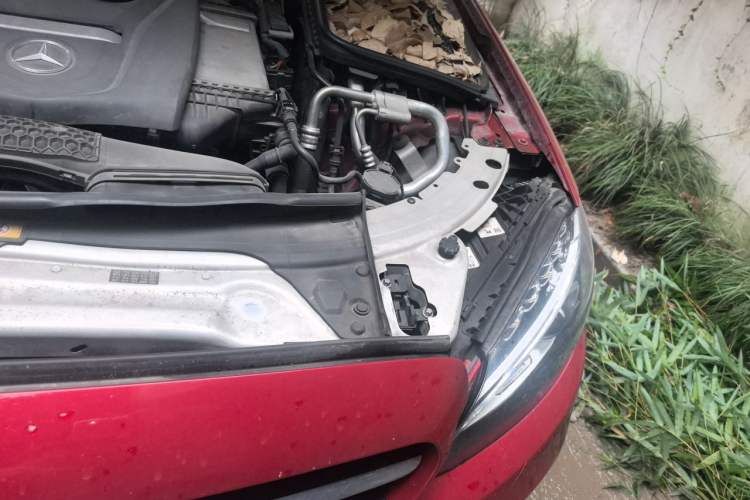 Used Mercedes-Benz C-Class 2017 C 200 Sport Edition Engine Bay Left