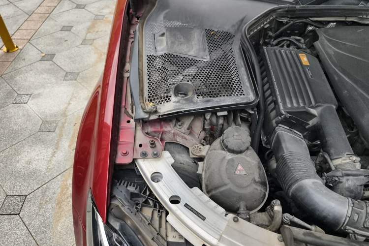 Used Mercedes-Benz C-Class 2017 C 200 Sport Edition Engine Bay Right