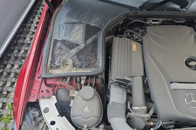 Used Mercedes-Benz C-Class 2017 Facelift C 200 Station Wagon Engine Bay Right