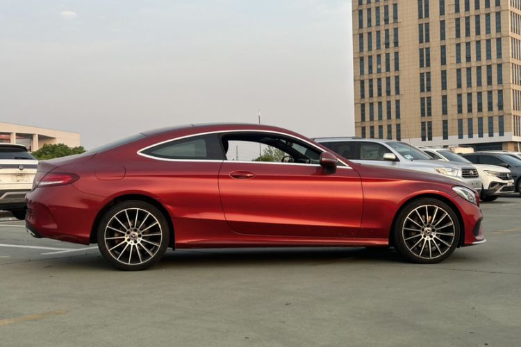 Used Mercedes-Benz C-Class 2017 C 200 4MATIC Coupe Exterior 7