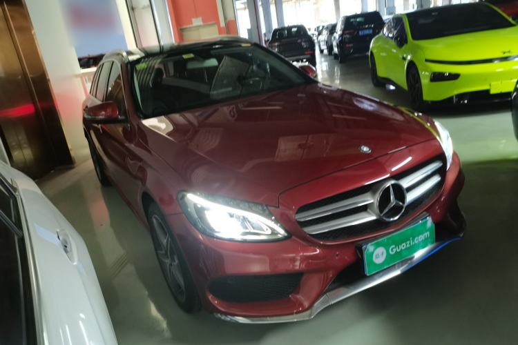 Used Mercedes-Benz C-Class 2017 C 200 station wagon Front Right 45 Deg
