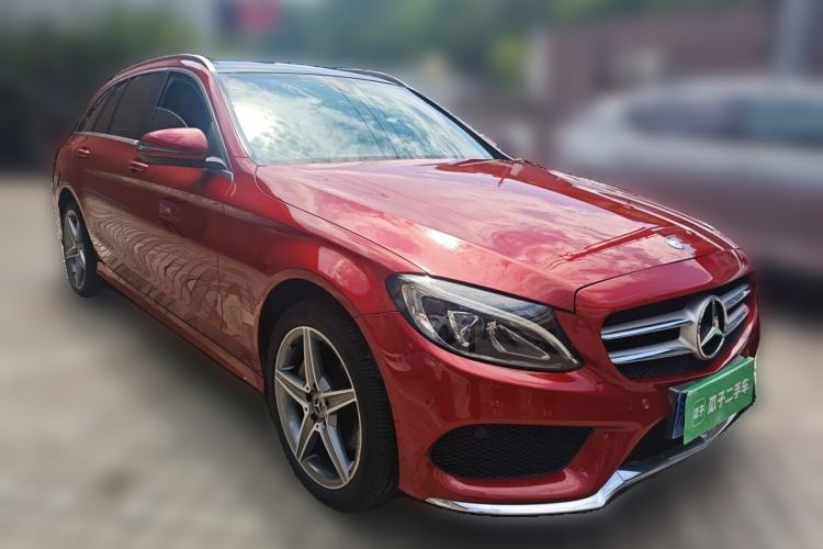 Used Mercedes-Benz C-Class 2017 Facelift C 200 Station Wagon Front Right 45 Deg