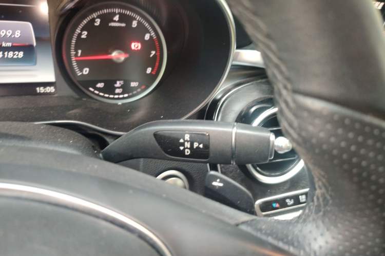 Used Mercedes-Benz C-Class 2017 Facelift C 200 L Sport Edition Gear Lever