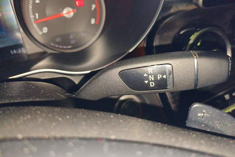 Used Mercedes-Benz C-Class 2017 C 180 L Sport Edition Gear Lever