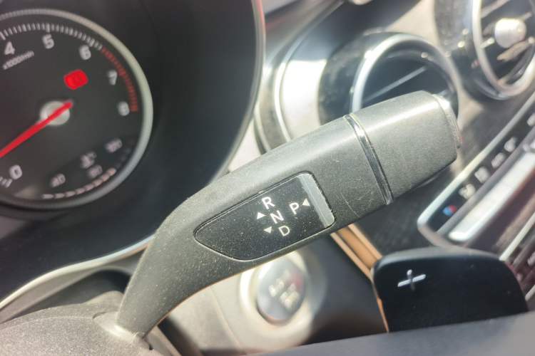Used Mercedes-Benz C-Class 2017 Restyled C 180 L Fashion Edition Sport Version Gear Lever