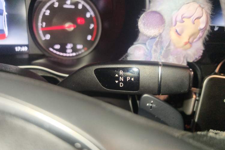 Used Mercedes-Benz C-Class 2017 Restyled C 180 L Fashion Edition Sport Version Gear Lever