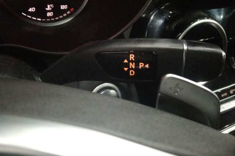 Used Mercedes-Benz C-Class 2017 C 200 Sport Edition Gear Lever