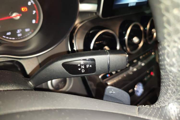 Used Mercedes-Benz C-Class 2017 C 200 L Sport Edition Gear Lever