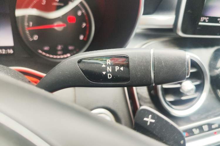 Used Mercedes-Benz C-Class 2017 Restyled C 180 L Fashion Edition Sport Version Gear Lever