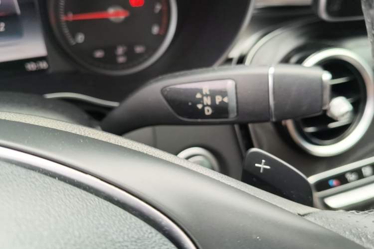 Used Mercedes-Benz C-Class 2017 Facelift C 200 L Sport Edition Gear Lever