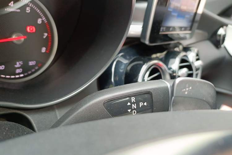 Used Mercedes-Benz C-Class 2017 Facelift C 200 Coupe Gear Lever