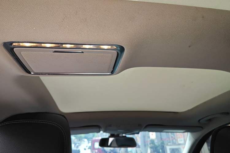 Used Mercedes-Benz C-Class 2017 Facelift C 200 L Sport Edition Headliner