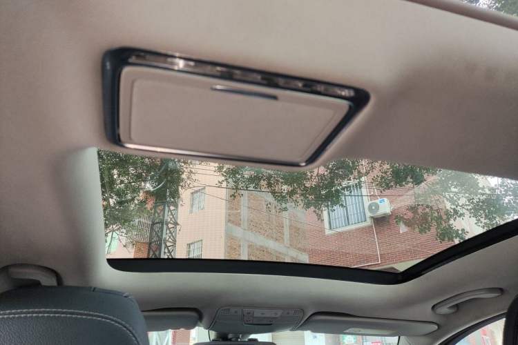 Used Mercedes-Benz C-Class 2017 Facelift C 200 L Sport Edition Headliner