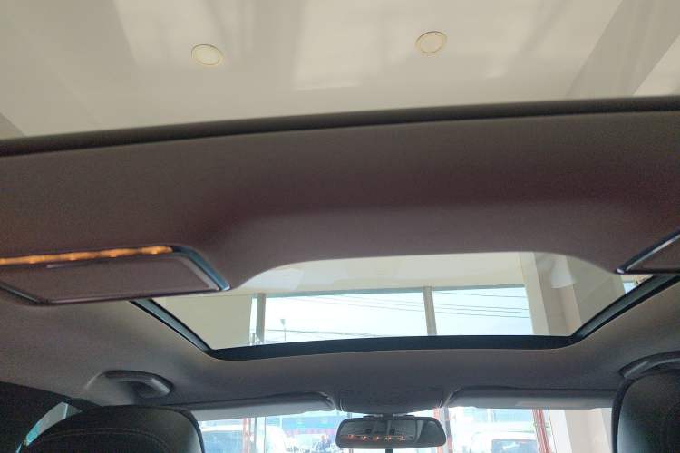 Used Mercedes-Benz C-Class 2017 Facelift C 200 L Sport Edition Headliner