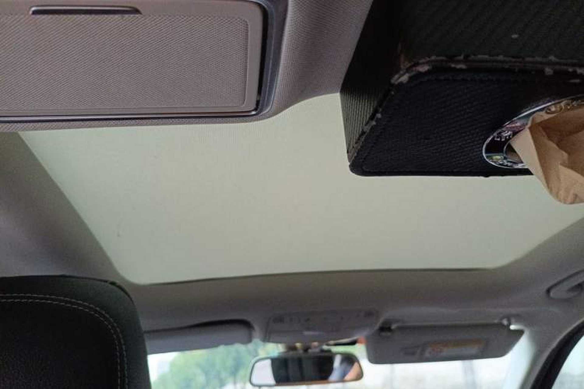 Used Mercedes-Benz C-Class 2017 Facelift C 200 L Sport Edition Headliner