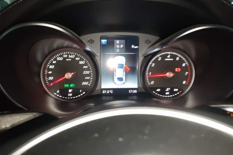 Used Mercedes-Benz C-Class 2017 Facelift C 200 L Sport Edition Instrument Cluster