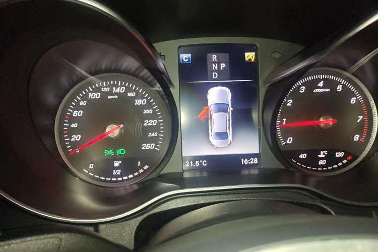 Used Mercedes-Benz C-Class 2017 Facelift C 200 L Sport Edition Instrument Cluster