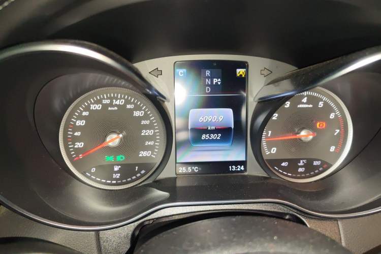 Used Mercedes-Benz C-Class 2017 C 200 L Sport Edition Instrument Cluster