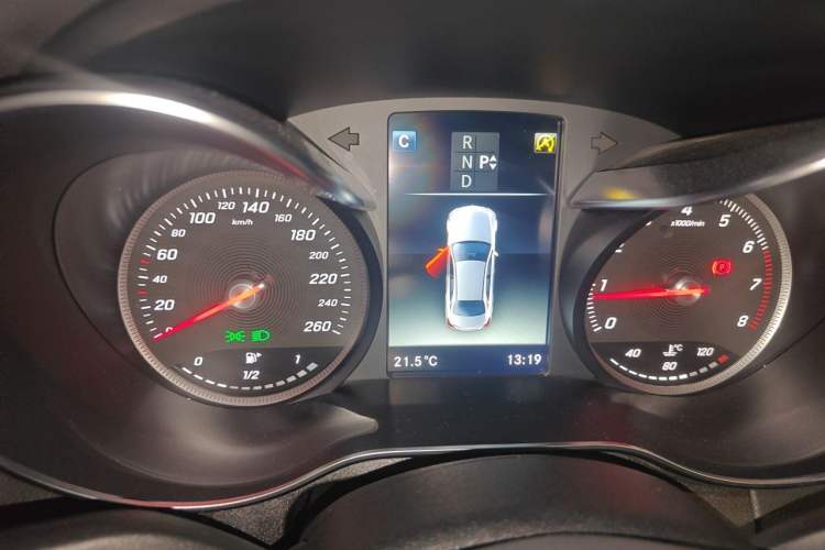 Used Mercedes-Benz C-Class 2017 Facelift C 200 L Instrument Cluster