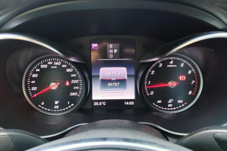 Used Mercedes-Benz C-Class 2017 Facelift C 200 Sport Edition 4MATIC Instrument Cluster