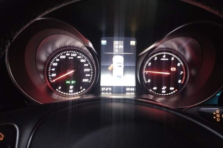 Used Mercedes-Benz C-Class 2017 Facelift C 200 L Sport Edition Instrument Cluster