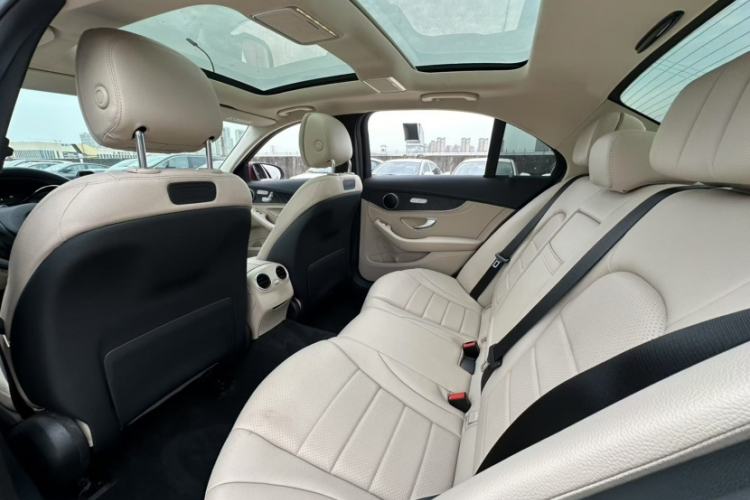 Used Mercedes-Benz C-Class 2017 Facelift C 200 L Sport Edition Interior 1
