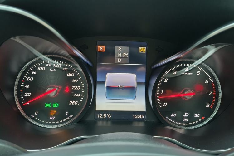 Used Mercedes-Benz C-Class 2017 C 200 L Sport Edition Interior 2