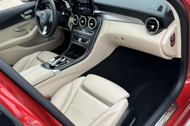 Used Mercedes-Benz C-Class 2017 Facelift C 200 L Sport Edition Interior 2
