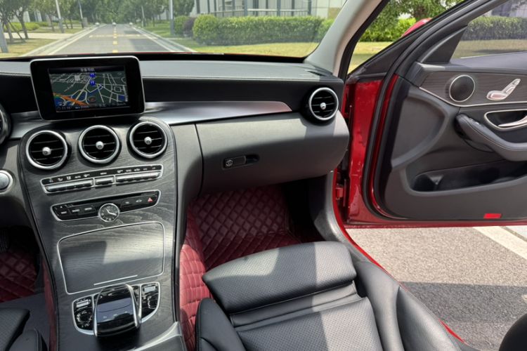 Used Mercedes-Benz C-Class 2017 Restyled C 180 L Fashion Edition Sport Version Interior 2