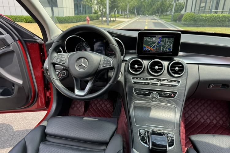 Used Mercedes-Benz C-Class 2017 Restyled C 180 L Fashion Edition Sport Version Interior 4