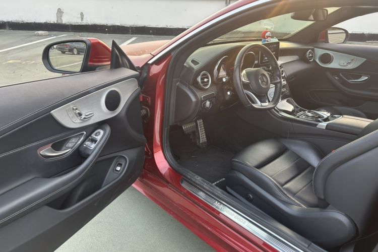 Used Mercedes-Benz C-Class 2017 C 200 4MATIC Coupe Interior 5