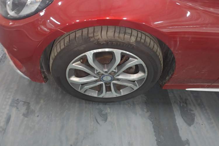 Used Mercedes-Benz C-Class 2017 C 180 L Sport Edition Left Front Wheel Hub