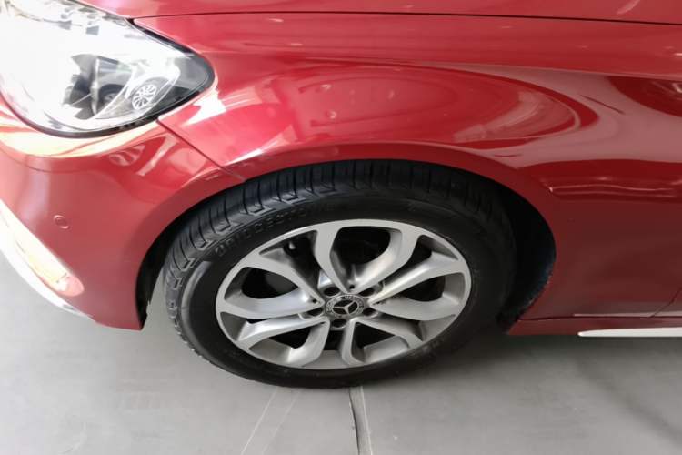 Used Mercedes-Benz C-Class 2017 Restyled C 180 L Fashion Edition Sport Version Left Front Wheel Hub