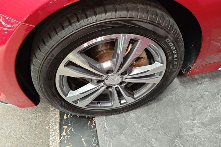 Used Mercedes-Benz C-Class 2017 C 200 L Sport Edition Left Front Wheel Hub